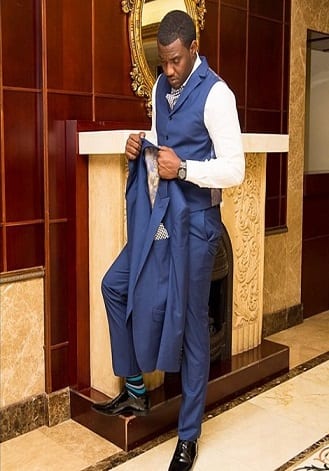 Messieurs, voici 6 Looks de l'acteur ghanéen John Dumelo à adopter pour faire plaisir à votre chérie