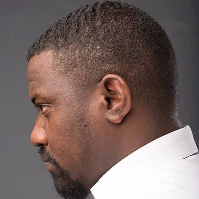 Messieurs, voici 6 Looks de l'acteur ghanéen John Dumelo à adopter pour faire plaisir à votre chérie