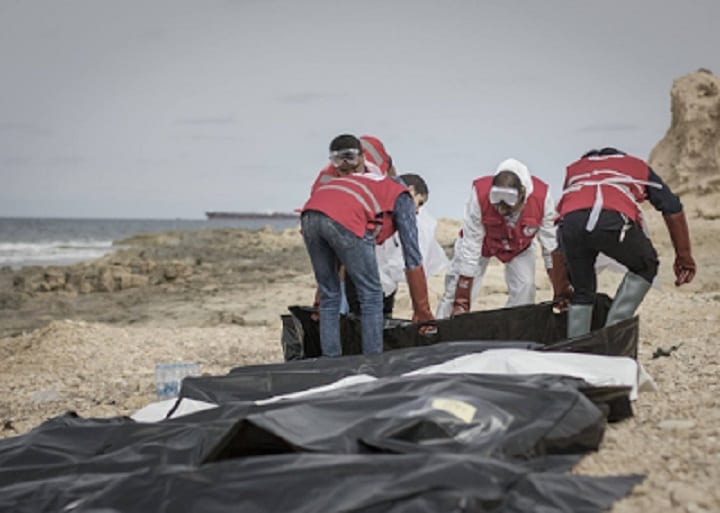 Des corps d'au moins 74 migrants africains retrouvés sur la côte libyenne
