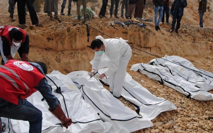 Des corps d'au moins 74 migrants africains retrouvés sur la côte libyenne