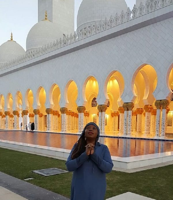 Une chrétienne partage une expérience passionnante après avoir visité une mosquée à Abu Dhabi: PHOTOS