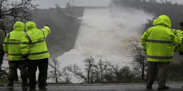 Le plus haut barrage des États-Unis menace de céder