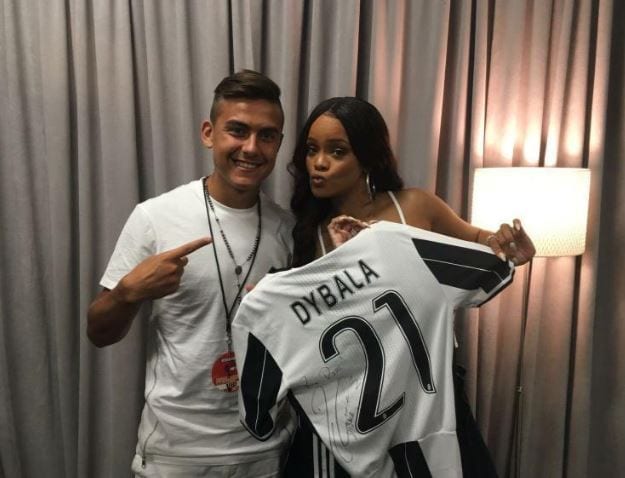 Rihanna amoureuse d’un footballeur?...Photos