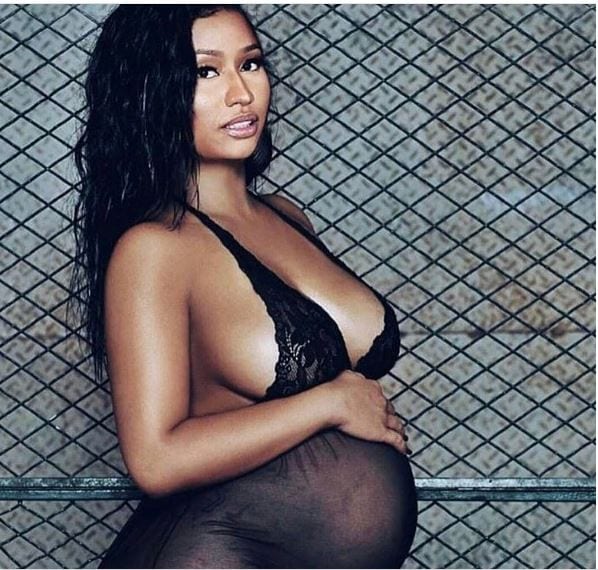 Photos: Nicki Minaj affole ses fans sur les réseaux sociaux avec une photo d'elle, enceinte!
