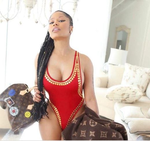 Photos: Nicki Minaj affole ses fans sur les réseaux sociaux avec une photo d'elle, enceinte!
