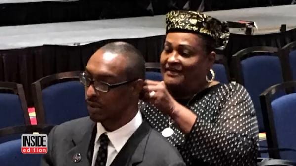 USA: la veuve de Mohamed Ali et le fils bloqués à l'aéroport, voulant entrer aux Etats-Unis