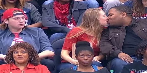 Basketball: Il refuse d'embrasser sa fiancée en public et elle se venge de la pire des manières (Vidéo+photos)