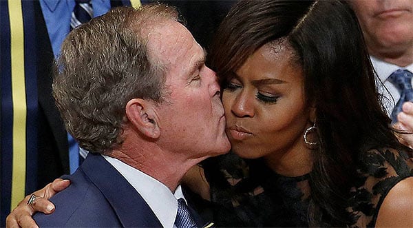 USA: George Bush se confie sur son improbable amitié pour Michelle Obama