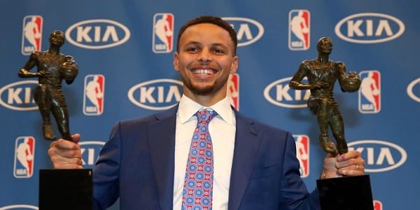 Basket-ball: Stephen Curry, ce basketteur qui fait la différence par sa foi en Dieu