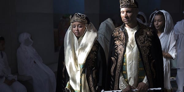 Voici neuf robes de mariée traditionnelles de différents pays du monde