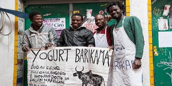 Italie: ces Africains, fabriquent leurs propres produits laitiers bio