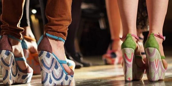 ''La mode vestimentaire actuelle pas très favorable à la santé du dos'', voici 5 vêtements ou accessoires responsables