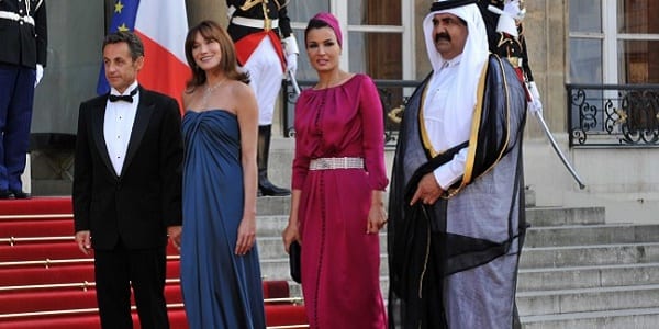 Cheikha Moza, l'ex première dame du Qatar qui défie la mode vestimentaire islamique