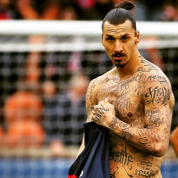 Découvrez en photos 10 footballeurs, rois de tatouages