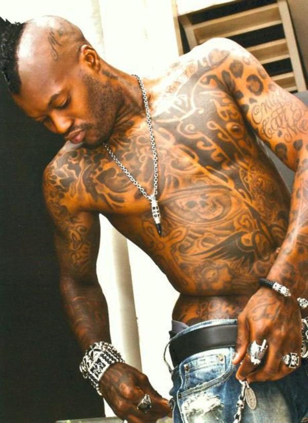 Découvrez en photos 10 footballeurs, rois de tatouages