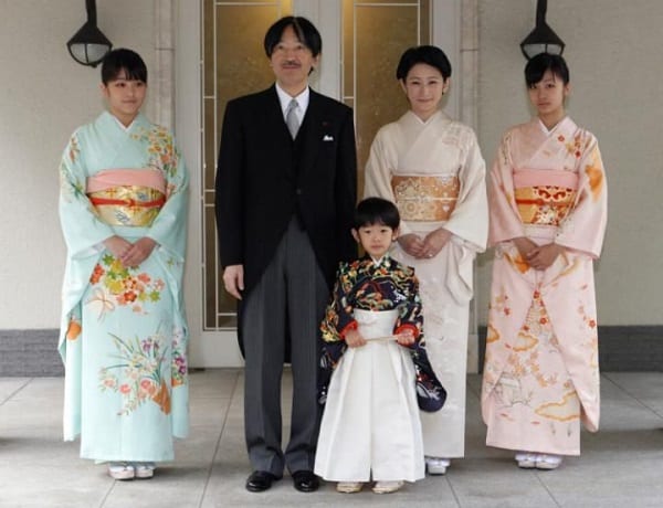 La princesse japonaise Mako abandonne le statut royal pour l'amour. L'inquiétude s'installe!