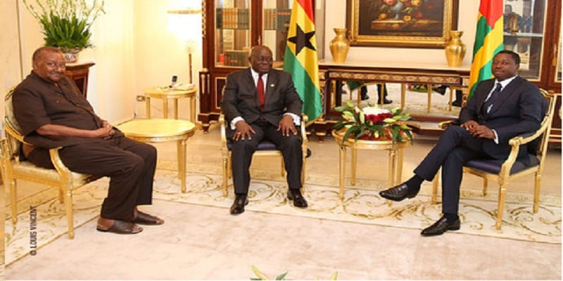 Nana Akufo Addo-Faure Gnassingbé et l’opposant historique, Gilchrist Olympio mardi au Palais de la présidence à Lomé