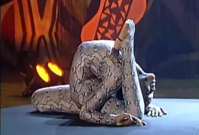 Découvrez en photos Nokulunga Buthelezi, la femme serpent d'Afrique