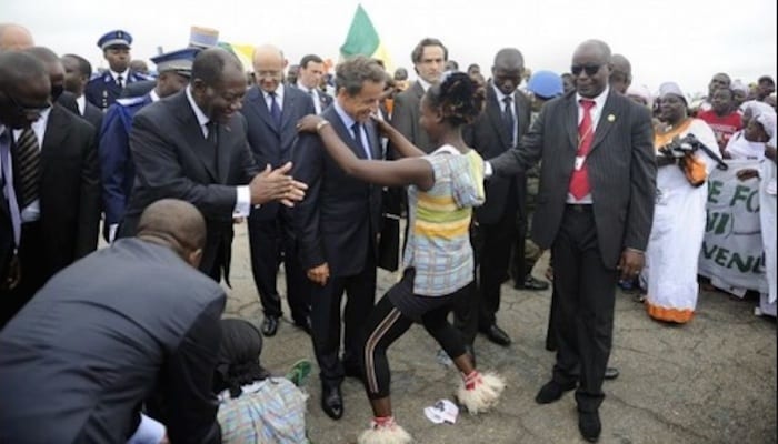 Côte d'Ivoire: Nicolas Sarkozy accueilli comme un "Roi" à Abidjan