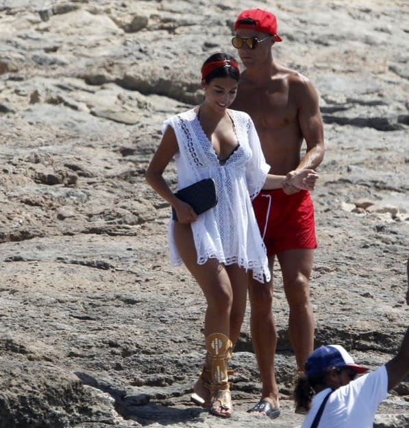 Cristiano Ronaldo attendrait une autre bonne nouvelle. Voici les photos qui relancent les soupçons