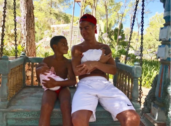 Cristiano Ronaldo révèle le nombre d'enfants qu'il aimerait avoir, et c'est un "chiffre magique"