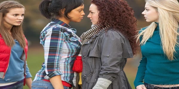 Découvrez ce que font certaines filles quand elles ont le même copain