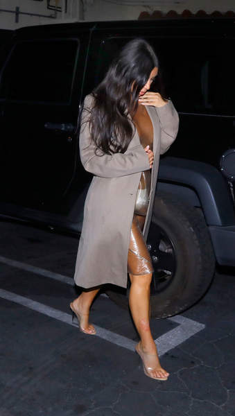 USA: Kim Kardashian suscite la colère des internautes avec sa tenue...photos