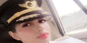 Inspiration : elle bat un record, en devenant la plus jeune pilote de Boeing 777 dans le monde (photos)