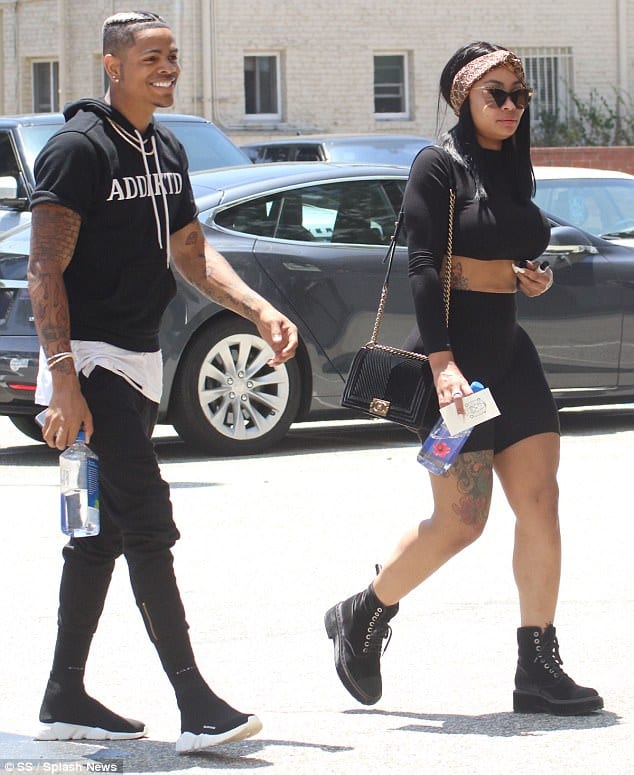 Photos: Blac Chyna décidée à rendre Rob Kardashian jaloux.