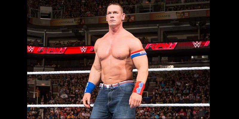 Sport - WWE : le top 10 des catcheurs les mieux payés en 2017 selon Forbes (photos)