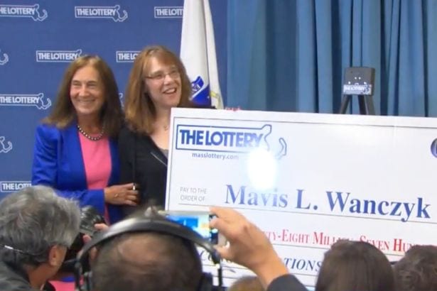 USA: une femme remporte l'énorme somme de 750 millions $ à la loterie