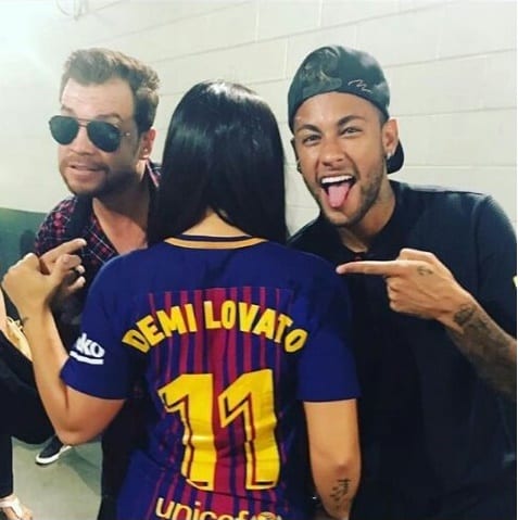 Neymar en couple avec la célèbre chanteuse Demi Lovato?...photos