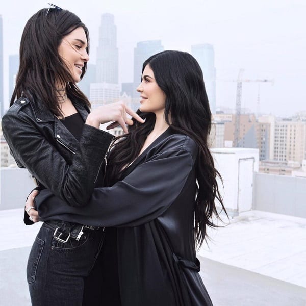 Kylie Jenner révèle être jalouse de sa sœur Kendall