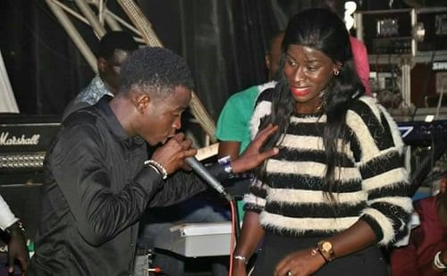 Sénégal: le chanteur Sidy Diop en "couple" avec Ndeye Gueye Junior?