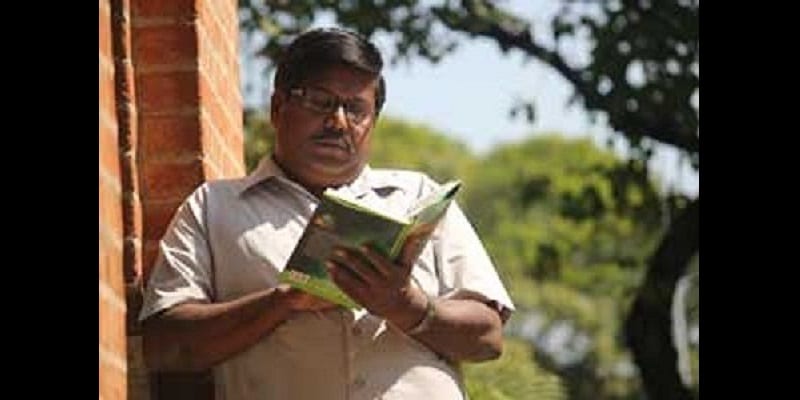 Découvrez l’incroyable histoire d’un homme qui a obtenu 145 diplômes en 30 ans (vidéo)