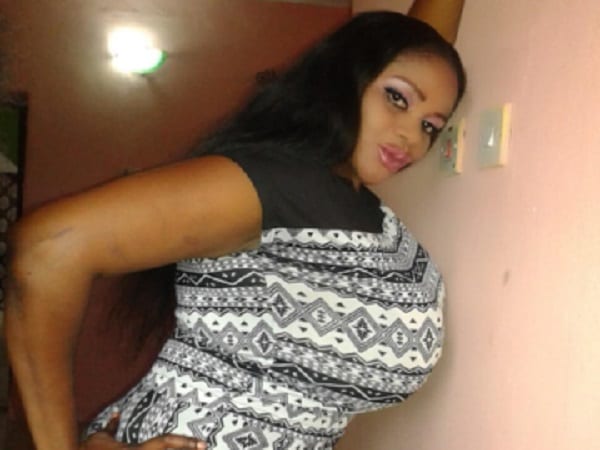 "Mes seins ont causé un accident à Lagos", révèle une actrice de Nollywood (Photos)