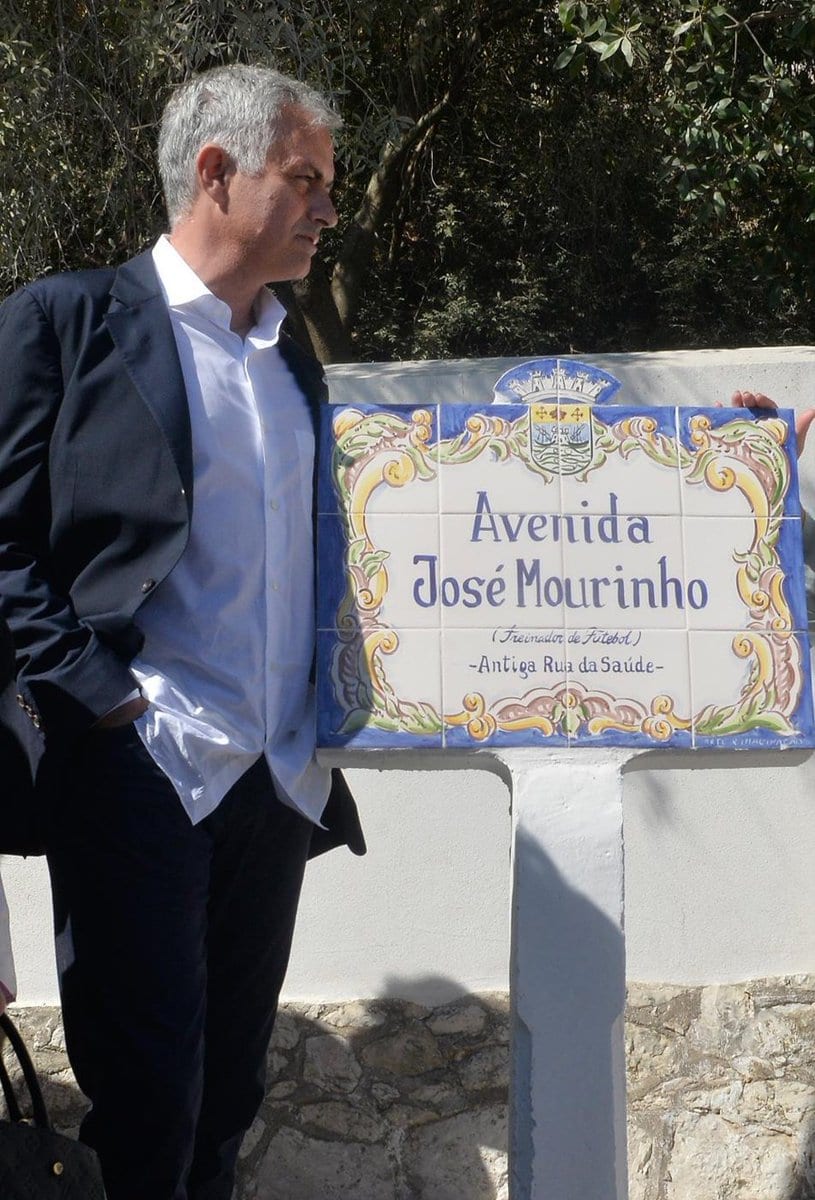 José Mourinho inaugure une avenue baptisée en son nom