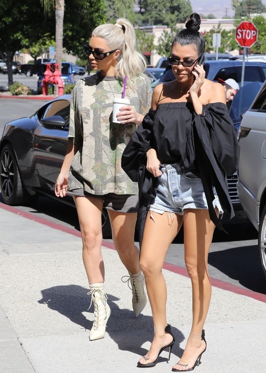 Quand kim et Kourtney kardashian préparent l'arrivée des nouveaux-nés