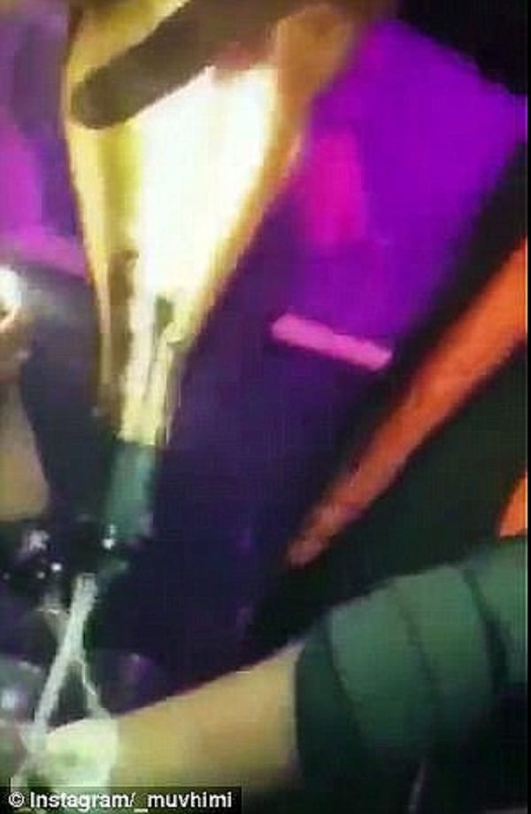 "Vous ne pouvez pas virer mon père", lance le fils de Robert Mugabe