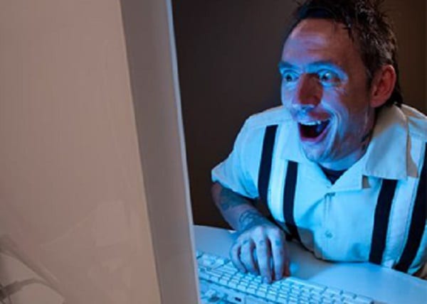 6 choses bizarres que font les hommes quand ils sont seuls