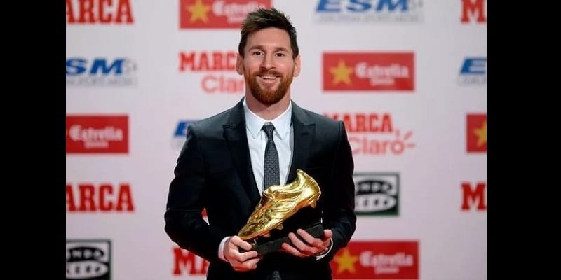 Football : Lionel Messi reçoit son quatrième Soulier d’Or (photos)