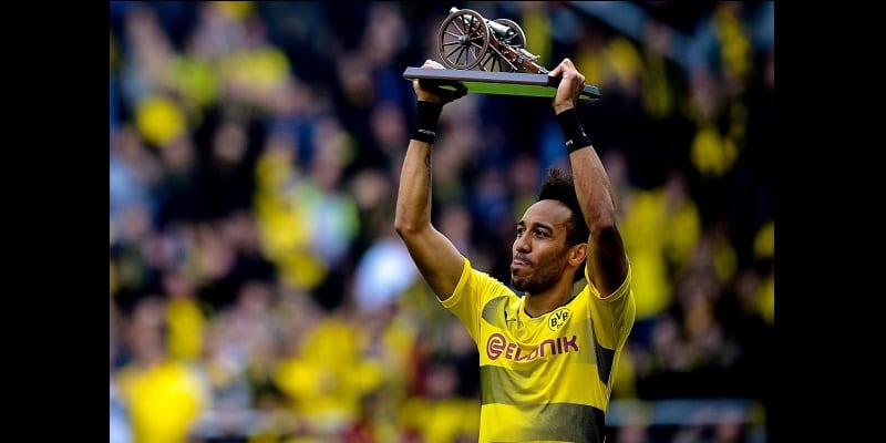 CAF : voici les trois finalistes pour le titre de meilleur joueur africain 2017 (photos)