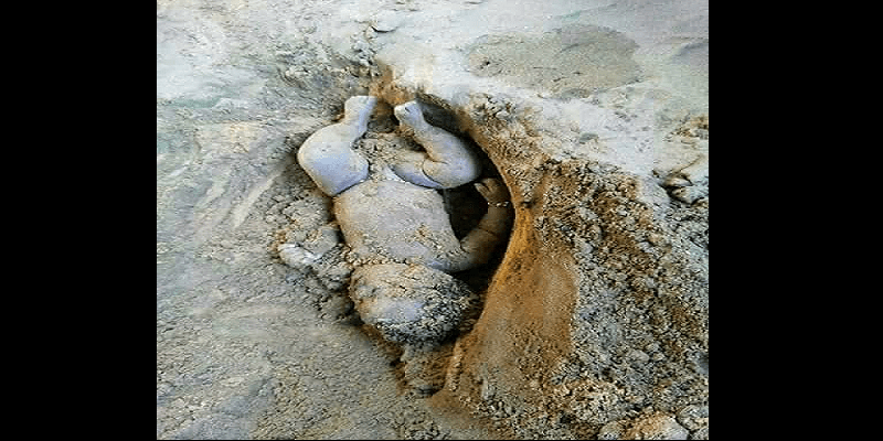 Togo-insolite : une femme enterre son bébé vivant pour une proposition (photos)