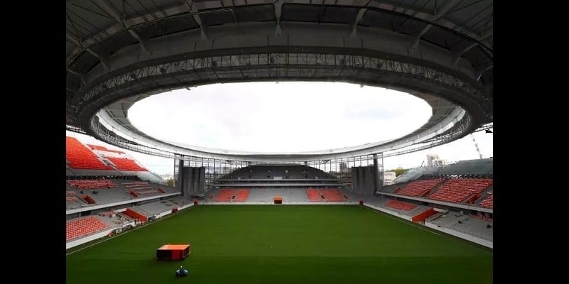 Russie 2018: ce stade avec des tribunes à l’extérieur, affole la toile (photos)