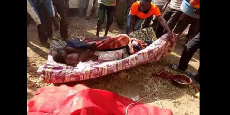 Insolite: Un homme coincé entre les jambes de sa maîtresse en plein ébat s3xuel (photos)