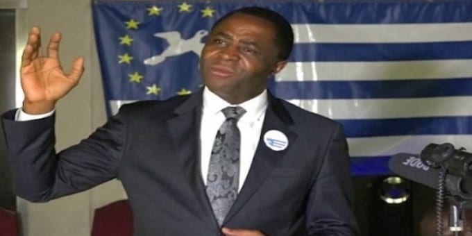 Ayuk Sisiku interpellé