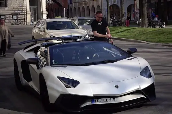 Football: A la découverte du dernier bolide de Franck Ribéry (photo)