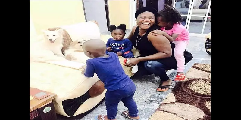 People : 11 célébrités nigérianes et leurs enfants qui font le buzz