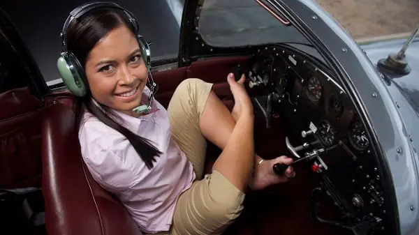 Inspiration: Découvrez Jessica Cox, la première pilote au monde sans bras (PHOTOS)
