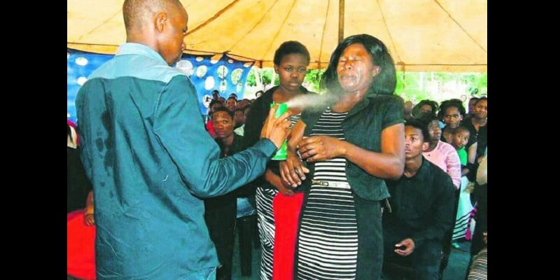 Afrique du Sud : Ces pasteurs ont été impliqués dans des scandales religieux (photos)
